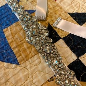 Rhinestone/Faux Pearl Dress Belt in White